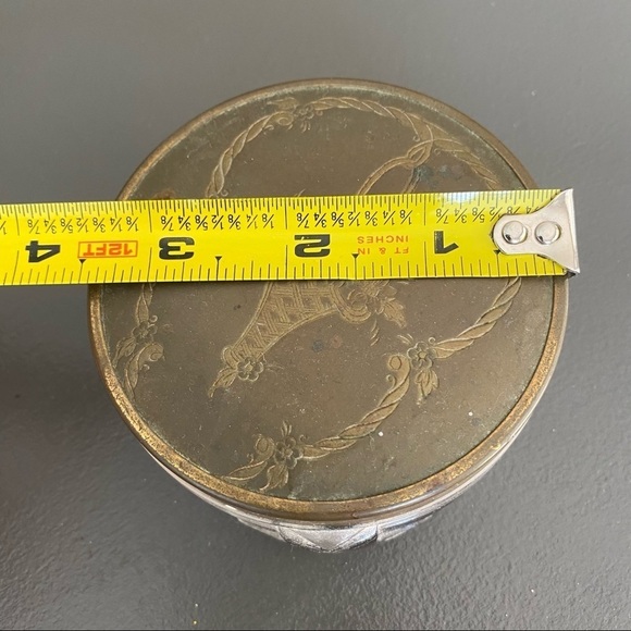 Vintage Powder Jar Antique Cut Glass with Design Lid Art Deco Floral Basket Etch - Picture 10 of 11